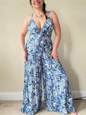 Sincerely Jules Blue Printed Plunge Wide-Leg Jumpsuit